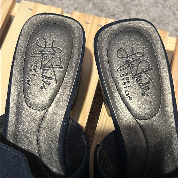 Life Stride Women's Navy Mules - Picture 2 of 5